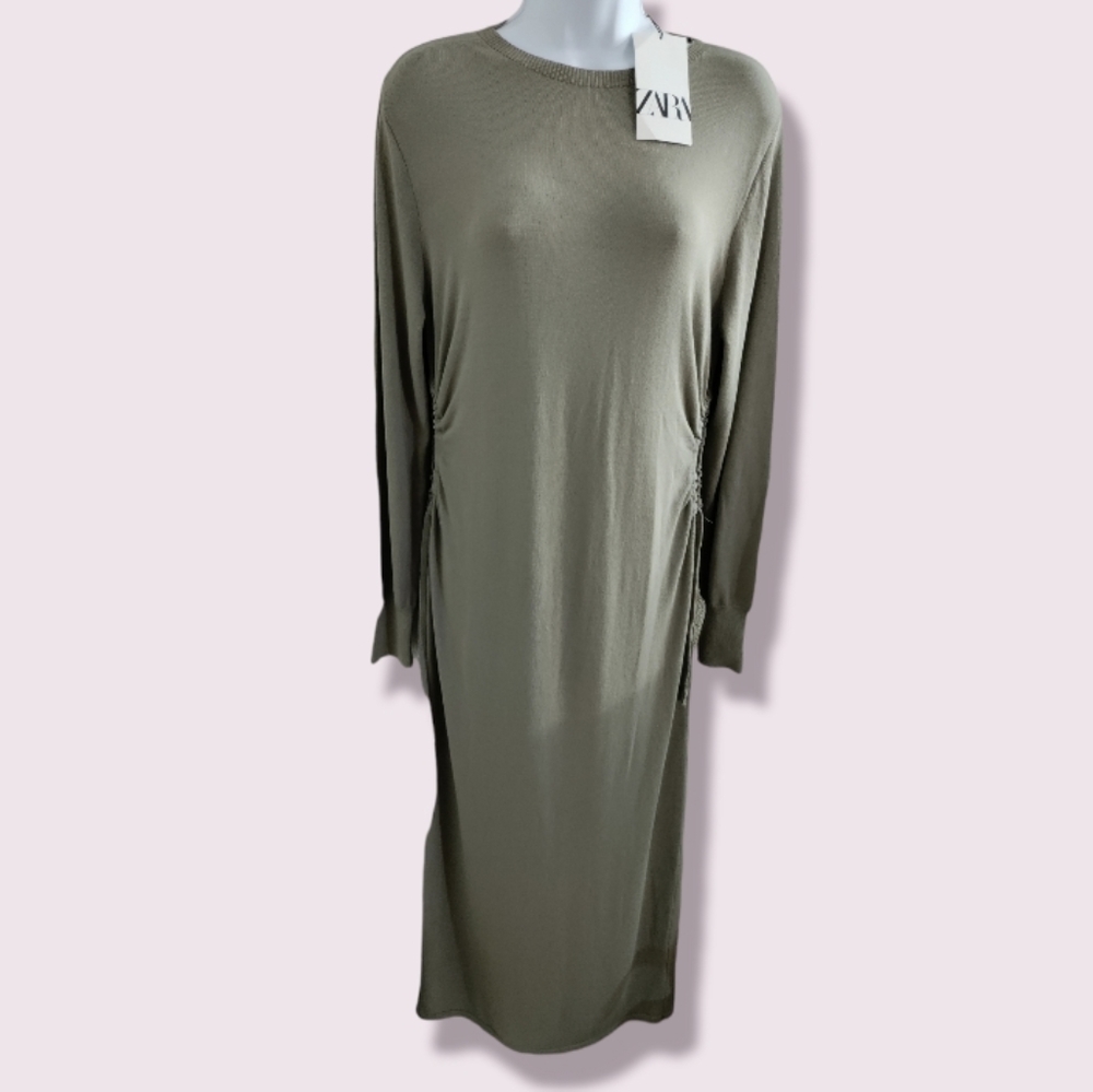 Zara Green Maxi Dress with Dolman Sleeves and Crew Neck